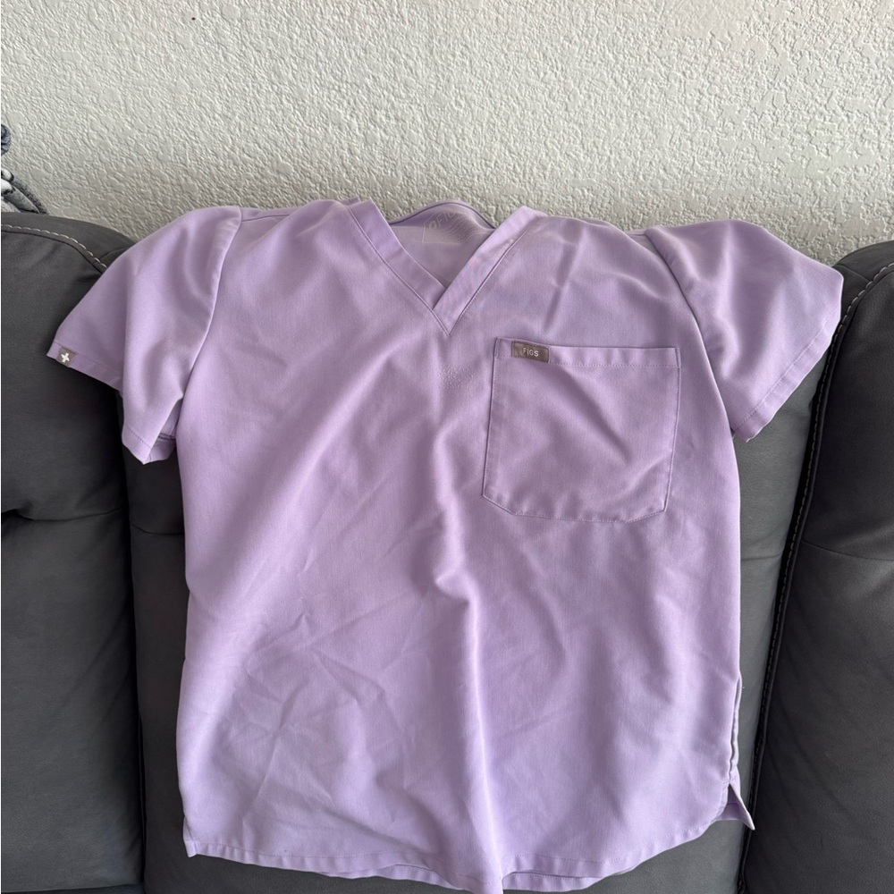 FIGS Lavender V-Neck Scrub Top + Yola Pants